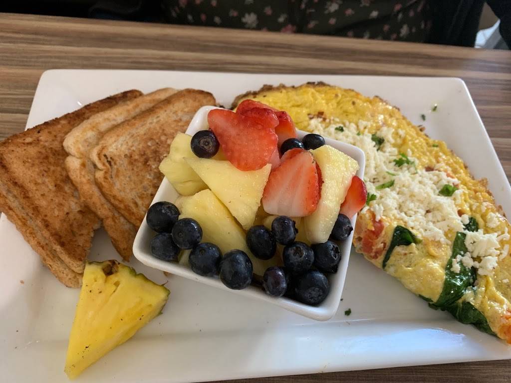 @ The Diner | restaurant | Lake Cay Place, Commons, 9938 Universal Blvd #140, Orlando, FL 32819, USA | 4072377687 OR +1 407-237-7687