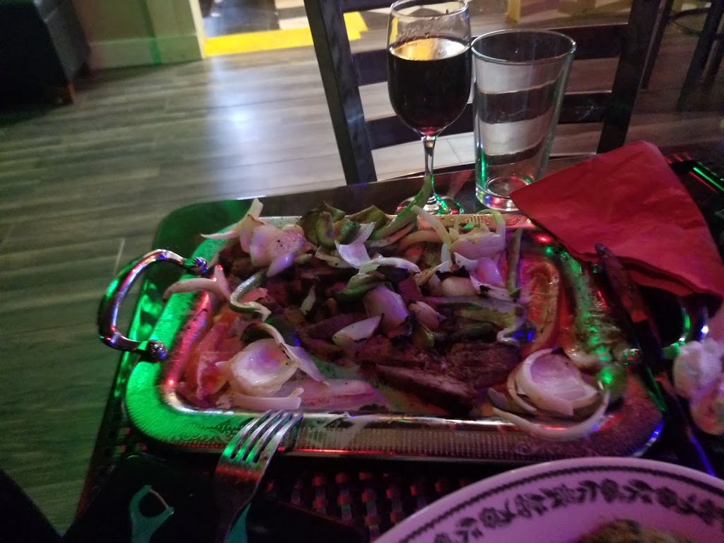 Boukarou lounge | restaurant | 5973 N Clark St, Chicago, IL 60660, USA | 7739440197 OR +1 773-944-0197