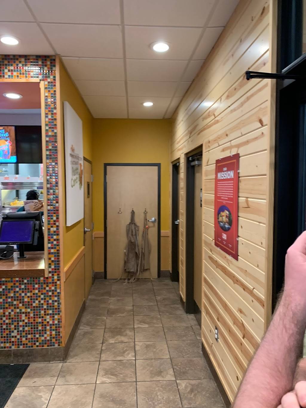 Popeyes Louisiana Kitchen | restaurant | 1309 Diers Ave, Grand Island, NE 68803, USA | 3083827777 OR +1 308-382-7777