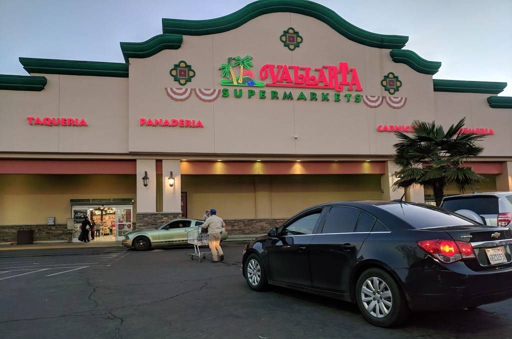 Vallarta Supermarkets | bakery | 1111 N Cherry St, Tulare, CA 93274, USA | 5593661410 OR +1 559-366-1410