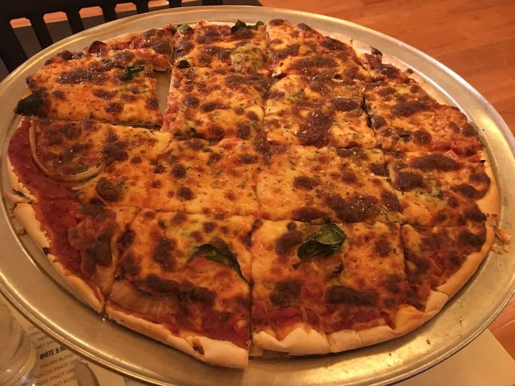 Damenzo’s Pizza | restaurant | 901 W 35th St, Chicago, IL 60609, USA | 7735791995 OR +1 773-579-1995