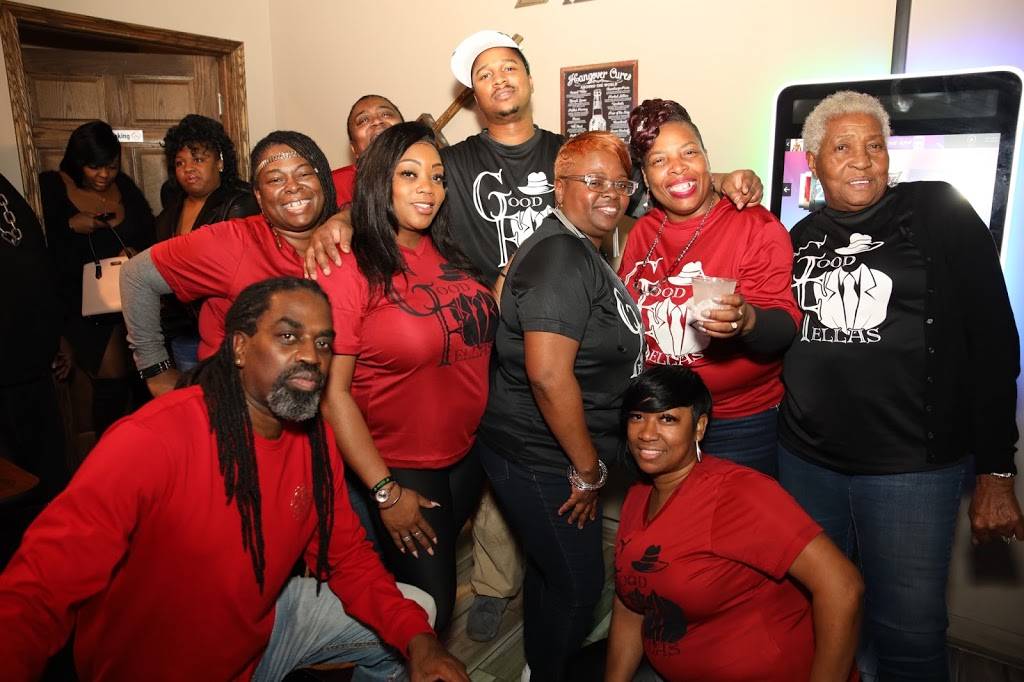 Goodfellas | restaurant | 4218 Bond Ave, East St Louis, IL 62207, USA | 6186469901 OR +1 618-646-9901