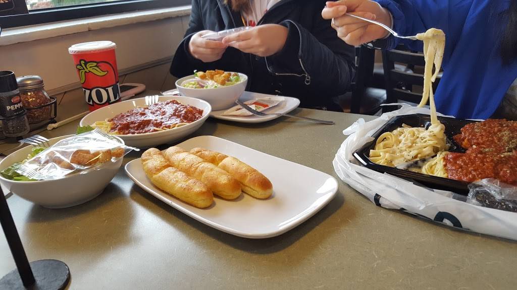 Fazolis | restaurant | 2332 Shallowford Village Dr, Chattanooga, TN 37421, USA | 4234995155 OR +1 423-499-5155