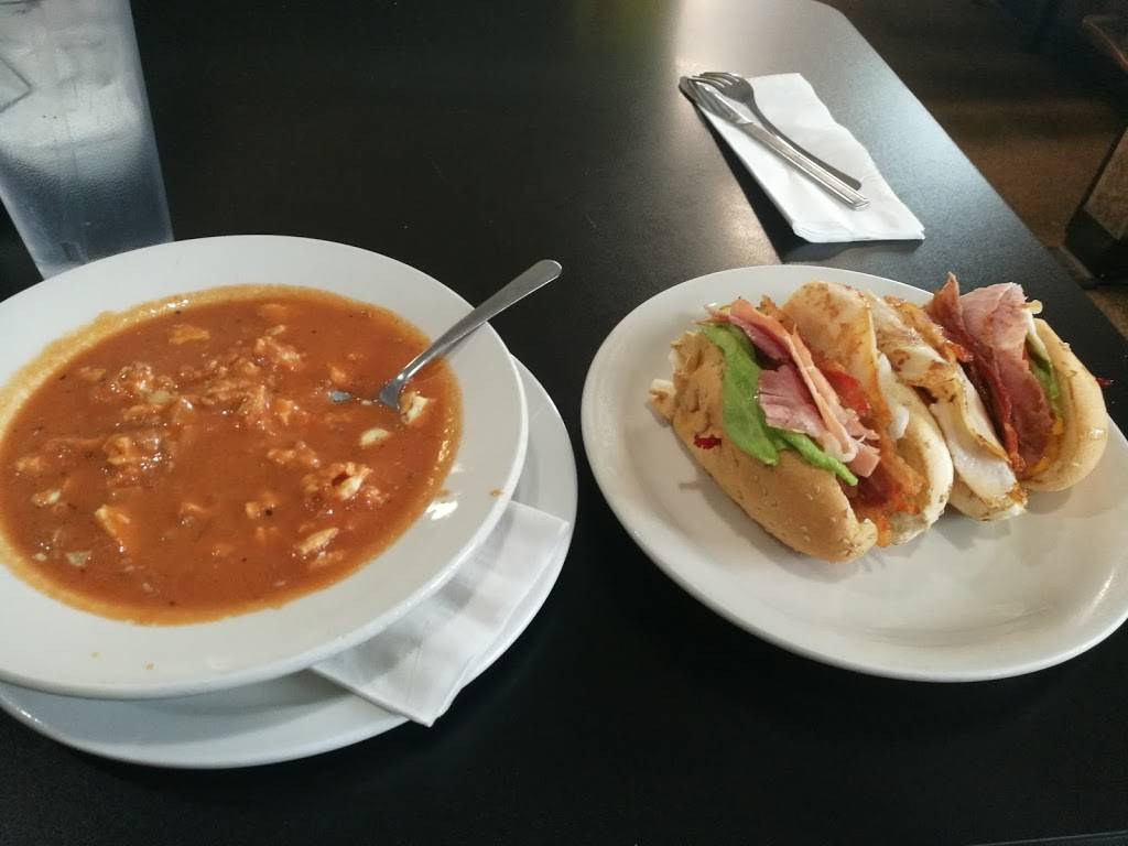 Jerrys Coney Island | restaurant | 5744 Highland Rd, Waterford Twp, MI 48327, USA | 2486733345 OR +1 248-673-3345