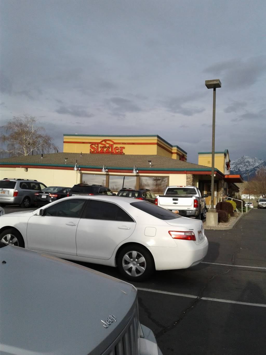 Sizzler | restaurant | 20 W 9000 S, Sandy, UT 84070, USA | 8015668021 OR +1 801-566-8021