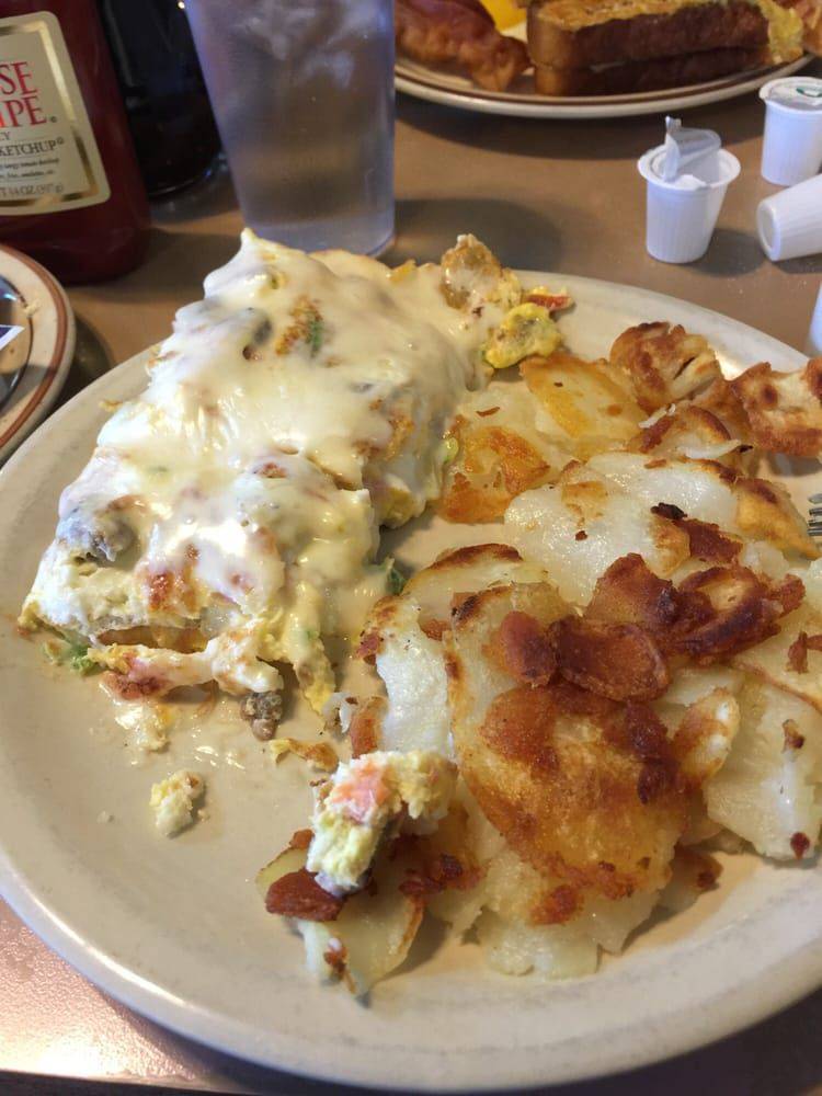 Royal Cafe | cafe | 10793 Grand Ave, Sun City, AZ 85351, USA | 6238750676 OR +1 623-875-0676