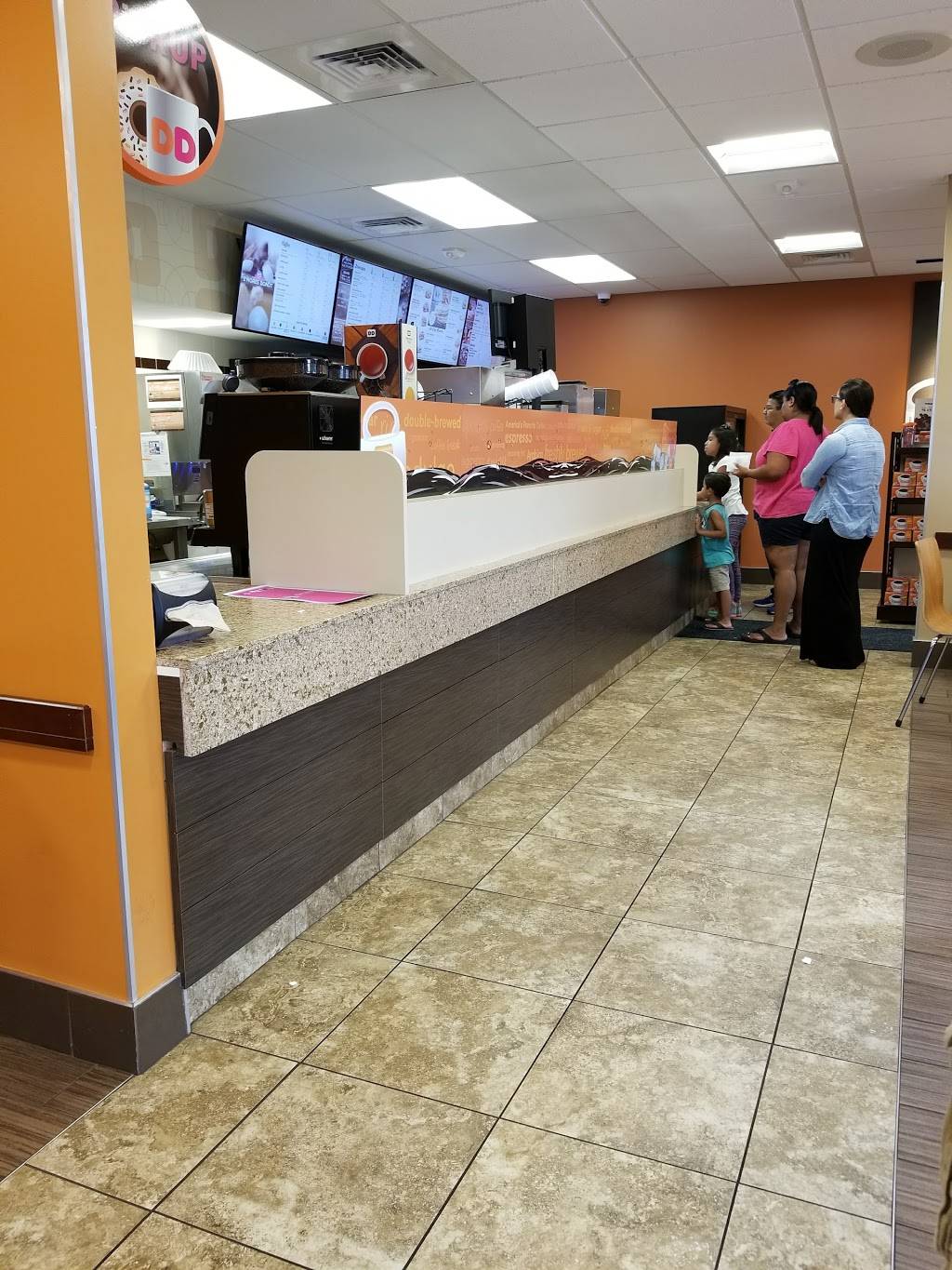 Dunkin Donuts | cafe | 2086 W Busch Blvd, Tampa, FL 33612, USA | 8135133733 OR +1 813-513-3733