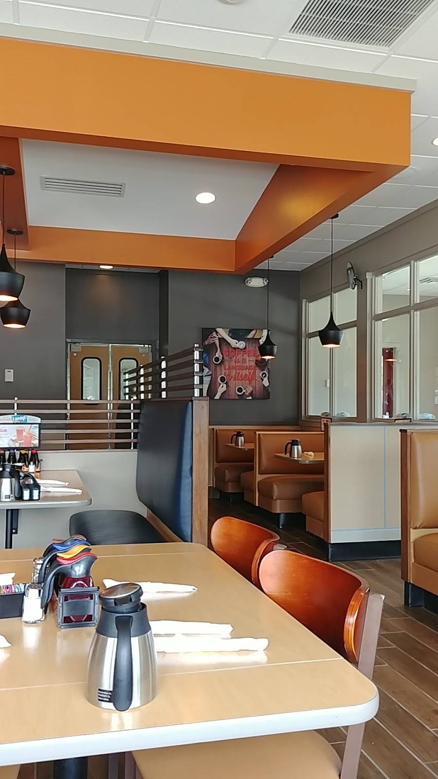 IHOP | restaurant | 6707 Knightdale Blvd, Knightdale, NC 27545, USA | 9192660418 OR +1 919-266-0418