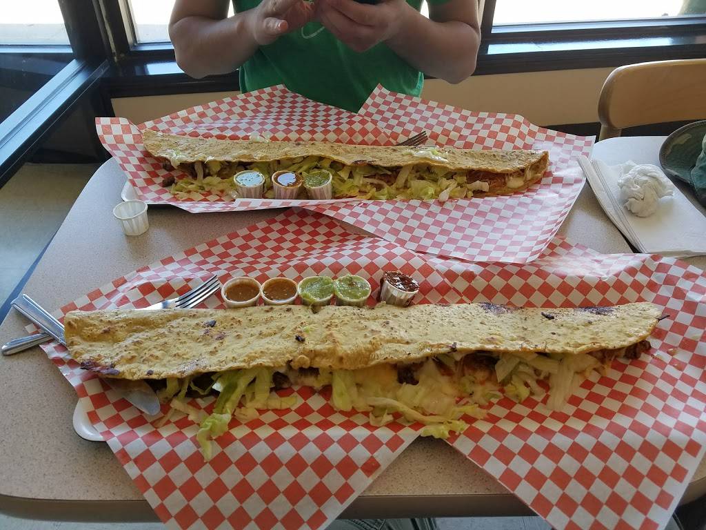 Machetes Big Quesadillas | restaurant | 4636 S Cicero Ave, Chicago, IL 60638, USA | 7733061923 OR +1 773-306-1923