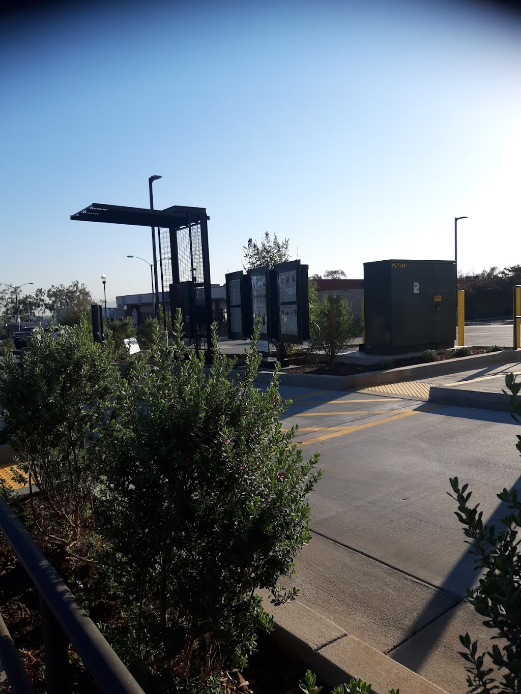 Starbucks | cafe | 735 S Main St, Corona, CA 92882, USA | 9518991329 OR +1 951-899-1329