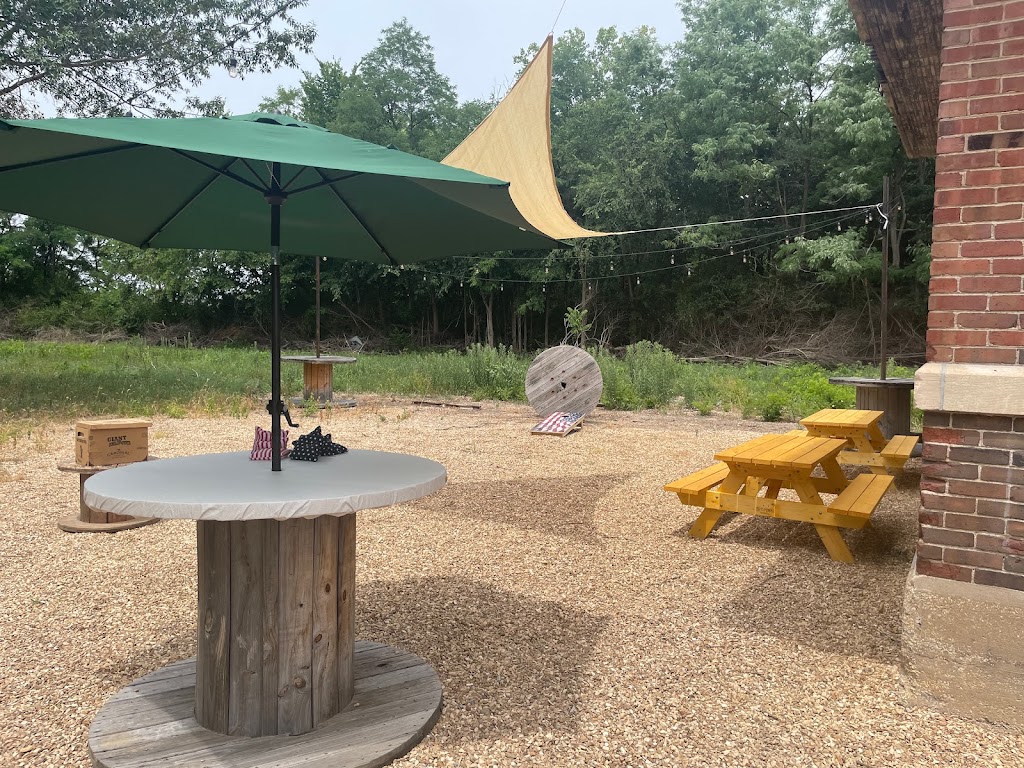 Smokin Pickle | restaurant | 1005 E Walnut St, Fulton, MO 65251, USA | 6076436449 OR +1 607-643-6449