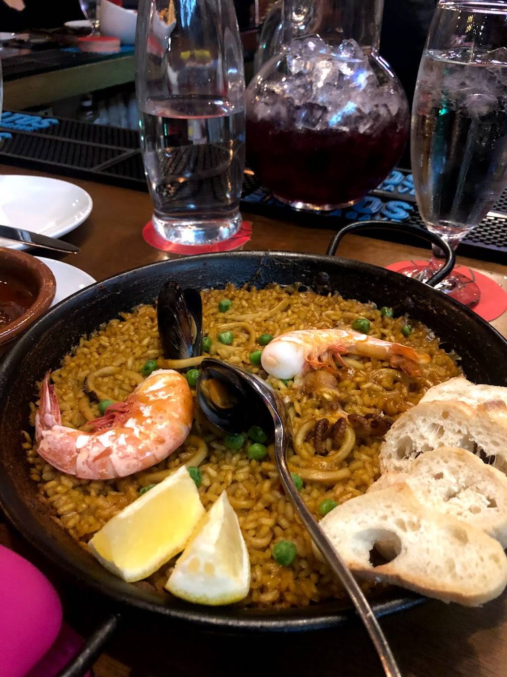 Toro Kitchen + Bar | restaurant | 1142 E Commerce St, San Antonio, TX 78205, USA | 2105921075 OR +1 210-592-1075