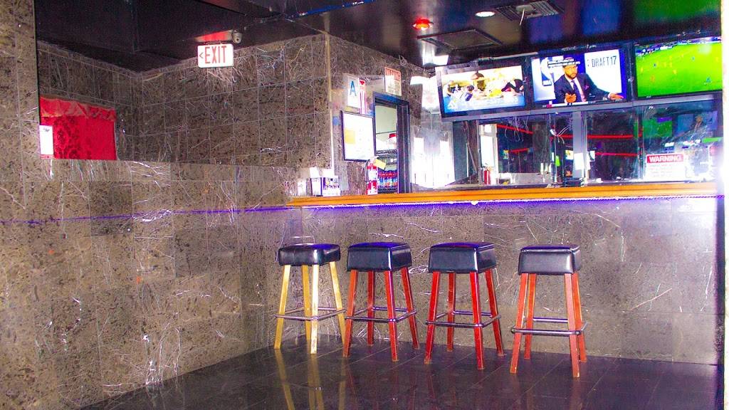 Club 7557 | restaurant | 7557 Woodley Ave, Van Nuys, CA 91406, USA | 8183760373 OR +1 818-376-0373