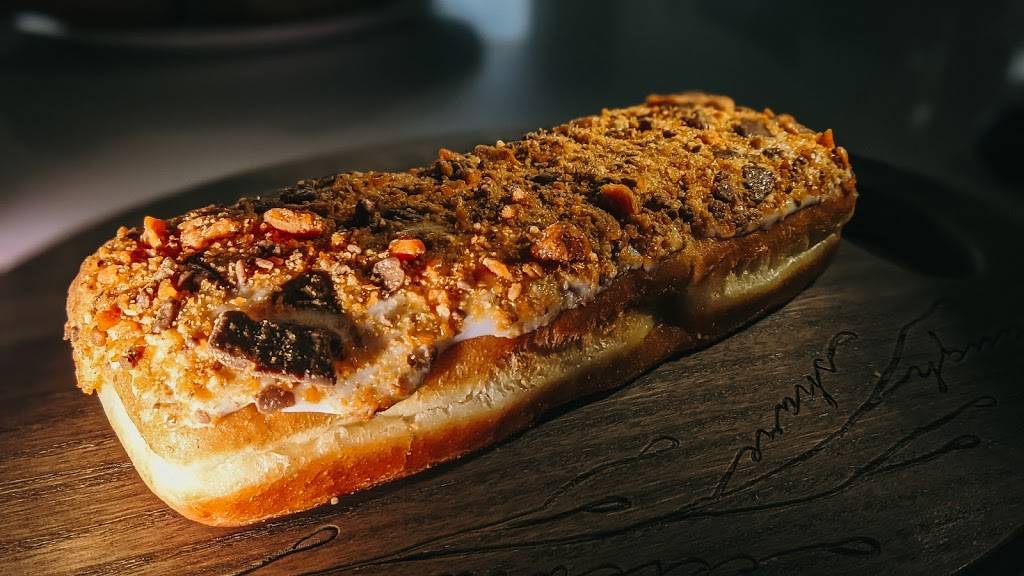 Donut Squad | restaurant | 2264 N Prospect Ave, Milwaukee, WI 53202, USA | 4146280833 OR +1 414-628-0833