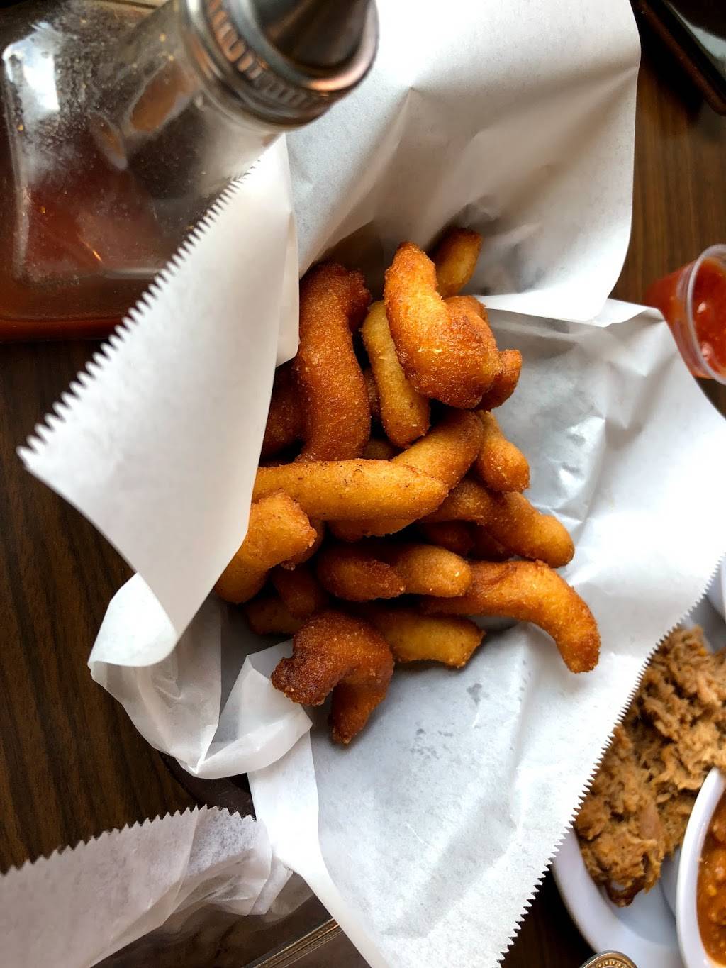 Skippers Forsyths Bar-B-Q | restaurant | 2362 N Garnett St, Henderson, NC 27537, USA | 2524385228 OR +1 252-438-5228