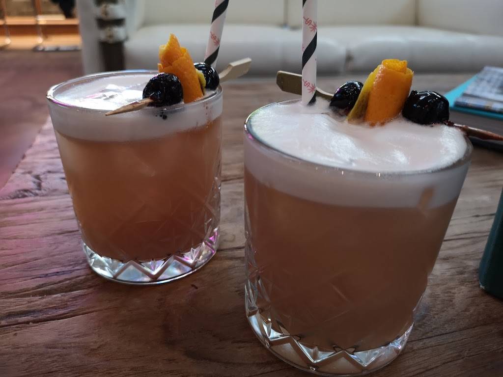 The Canal Club | restaurant | 4925 N Scottsdale Rd, Scottsdale, AZ 85251, USA | 4804246095 OR +1 480-424-6095