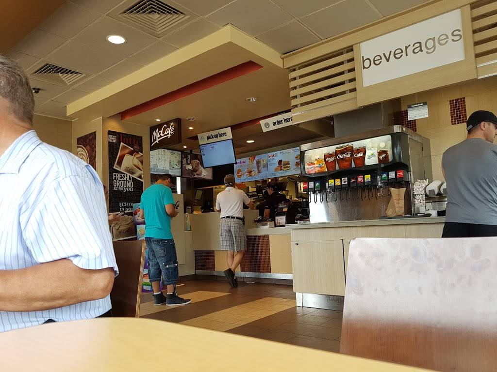 McDonalds | cafe | 1020 Ottawa St N, Kitchener, ON N2A 3Z3, Canada | 5198962115 OR +1 519-896-2115