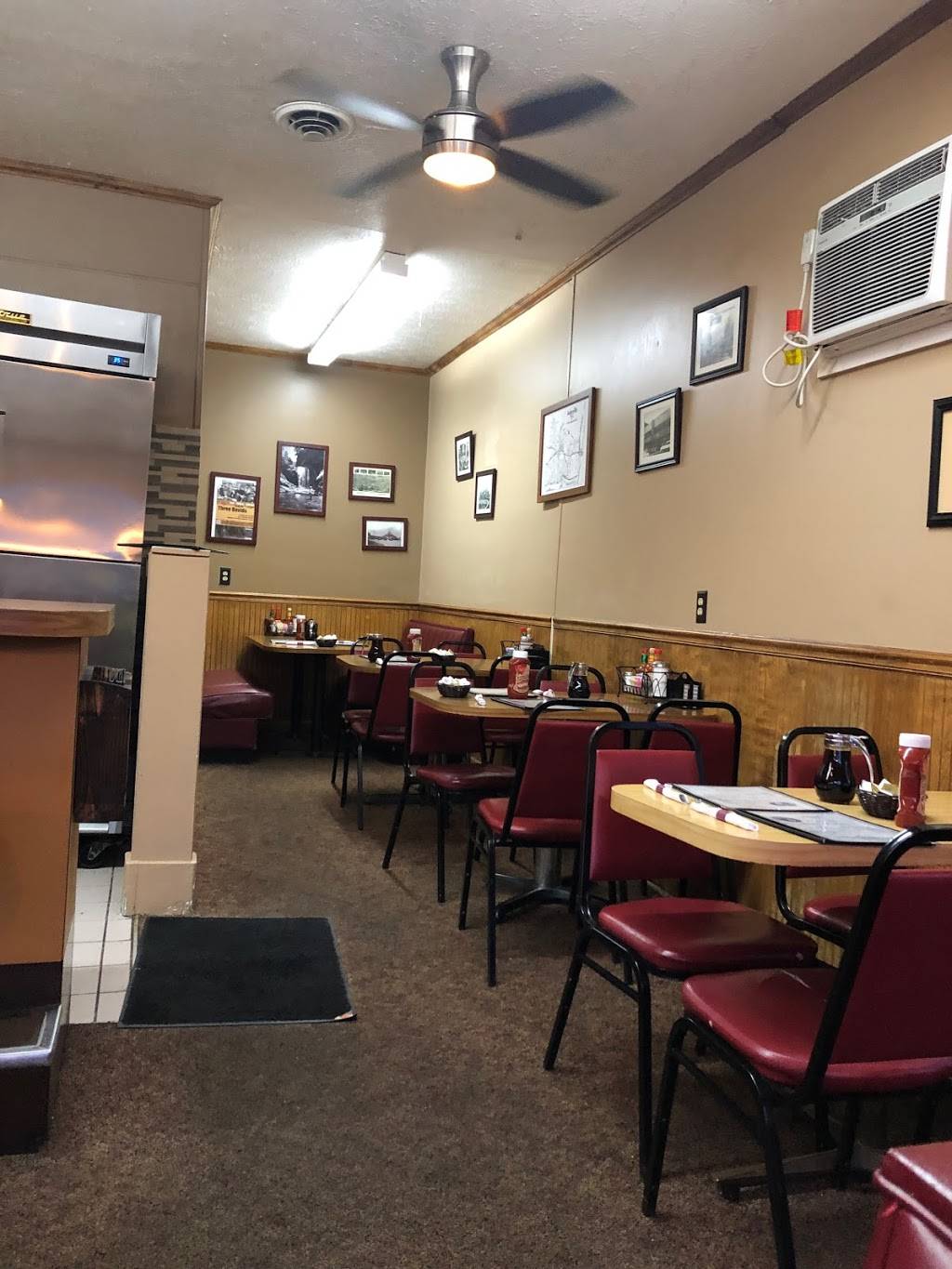 Five Points Restaurant | restaurant | 258 Broadway St, Asheville, NC 28801, USA | 8282528030 OR +1 828-252-8030