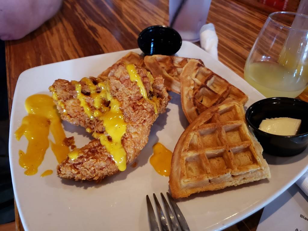 The Roost | restaurant | 825 Savannah Hwy, Charleston, SC 29407, USA | 8437182285 OR +1 843-718-2285