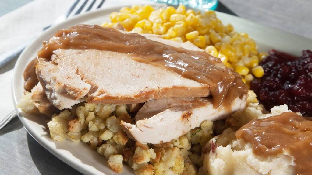 Quinny’s Sports Pub and Grill | restaurant | 3140 Century Ave N, St Paul, MN 55110, USA | 6517702443 OR +1 651-770-2443