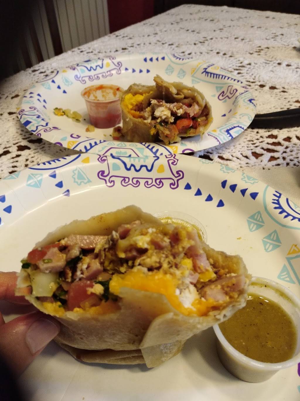 Robertitos Taco Shop | restaurant | 44 E Barstow Ave, Fresno, CA 93710, USA | 5594395078 OR +1 559-439-5078