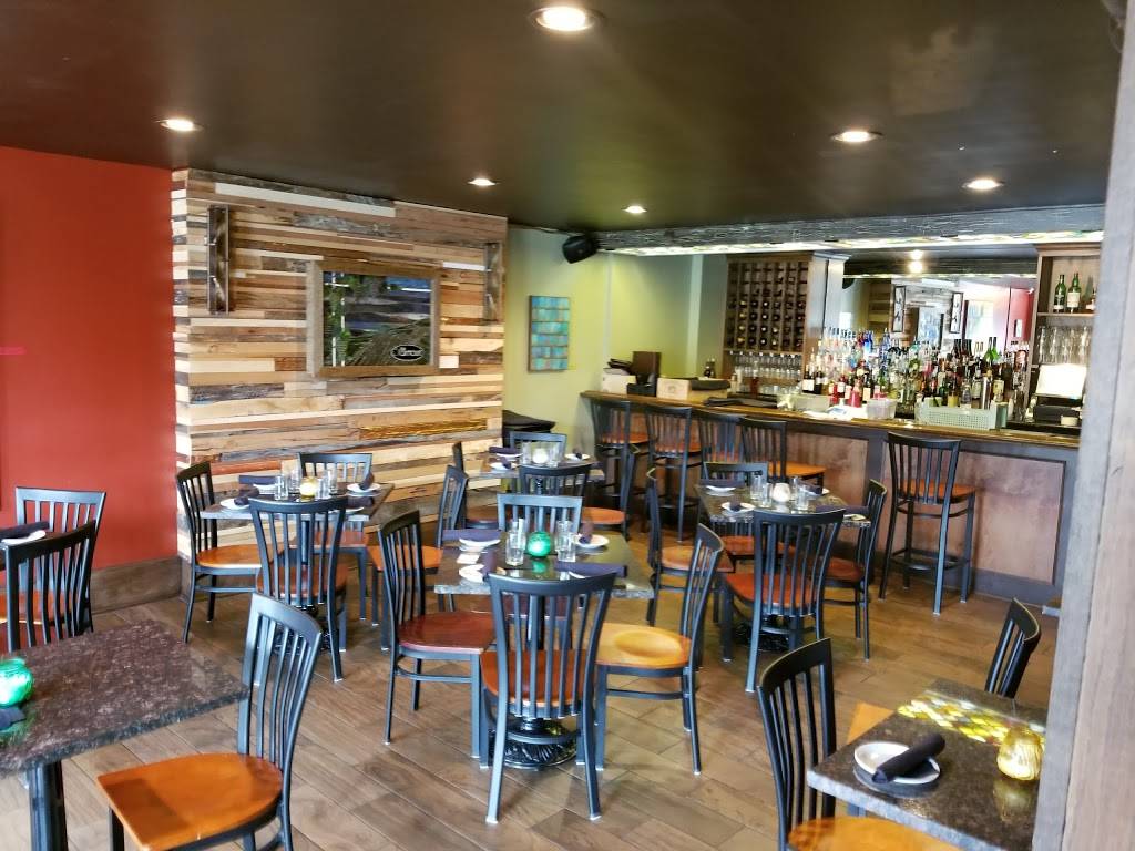 The Fairmount Cocktail Bar | restaurant | 2448 Fairmount Blvd, Cleveland, OH 44106, USA | 2162299463 OR +1 216-229-9463