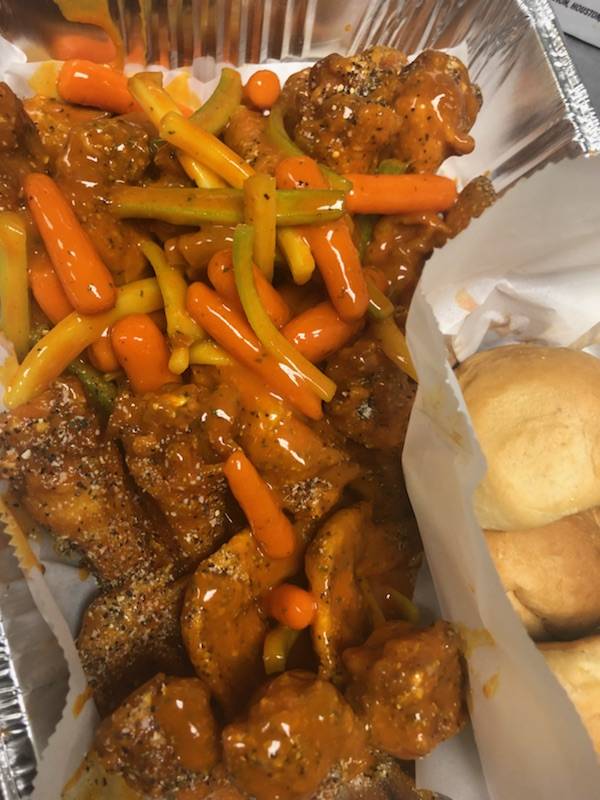 Byhalia Wings N Things | restaurant | 28 Chase St, Byhalia, MS 38611, USA | 6628385959 OR +1 662-838-5959