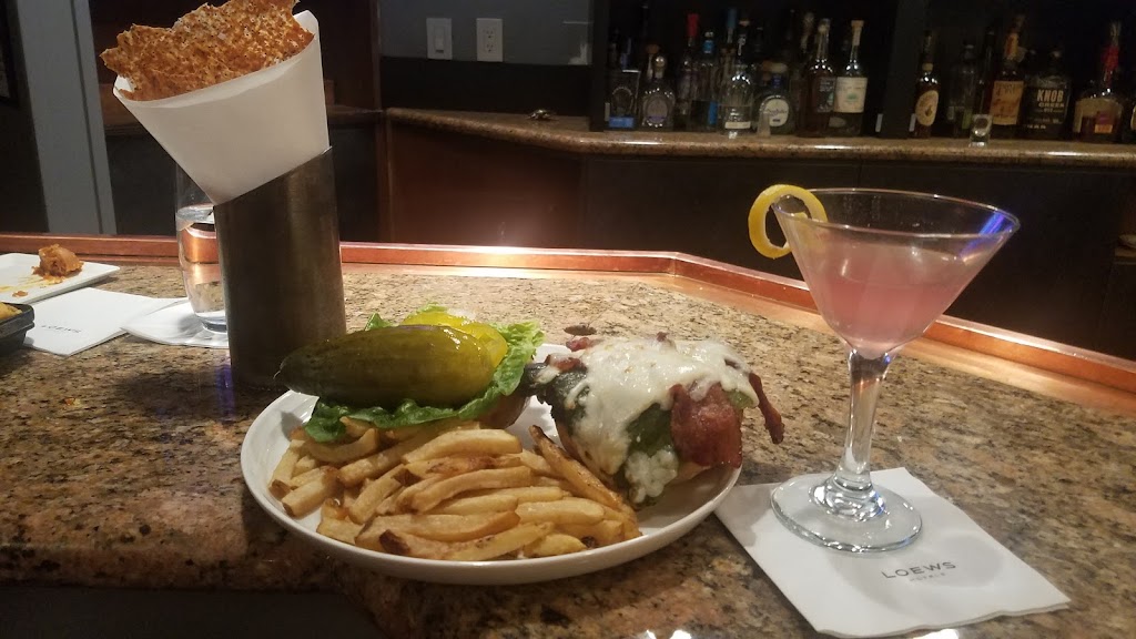 Flying V Bar & Grill | restaurant | 7000 N Resort Dr, Tucson, AZ 85750, USA | 5206155495 OR +1 520-615-5495