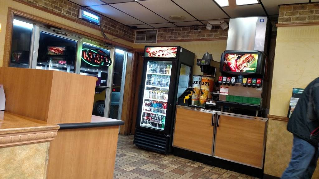 Subway | restaurant | 700 Broad St, Elizabethton, TN 37643, USA | 4235423348 OR +1 423-542-3348