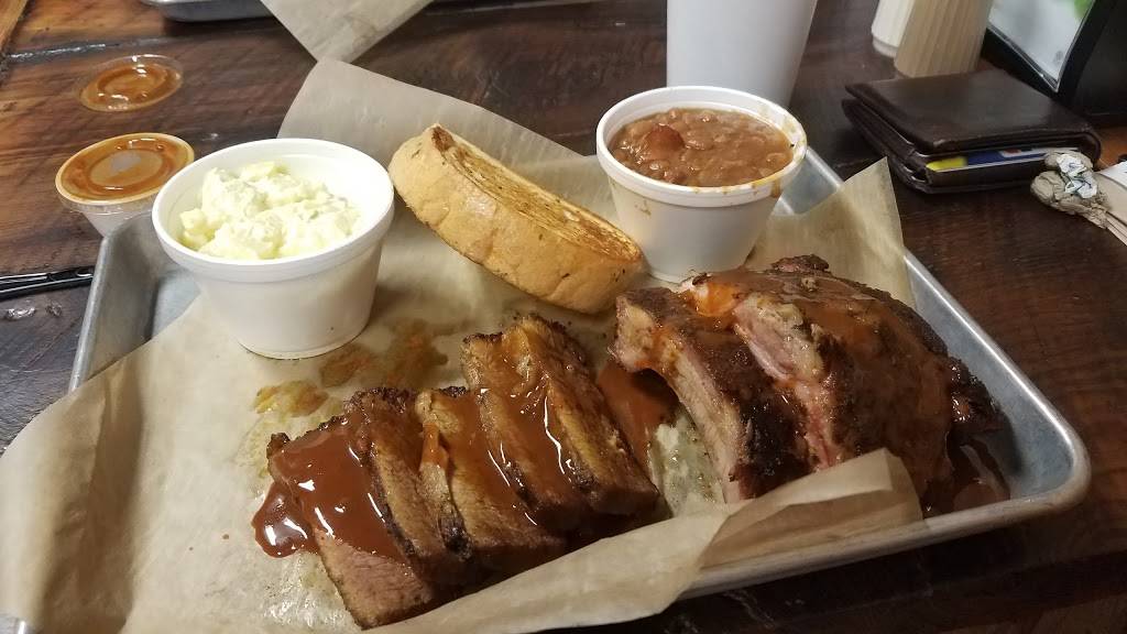 The Francis Smokehouse & Specialty Meats | restaurant | 6779 US-61, St Francisville, LA 70775, USA | 2252455046 OR +1 225-245-5046