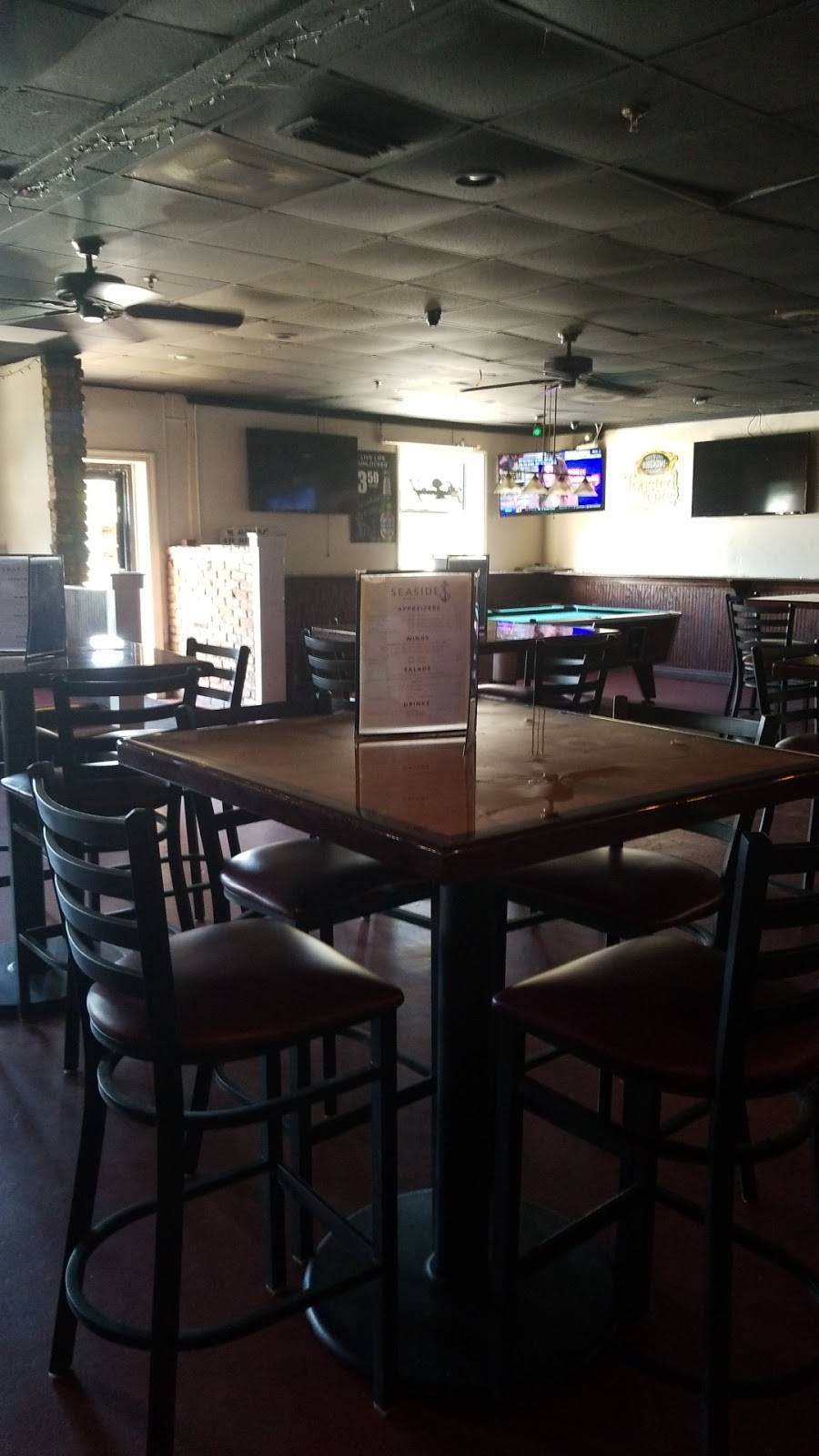 Seaside Bar and Grill | restaurant | 2401 Beach Ct, Riviera Beach, FL 33404, USA | 5615178661 OR +1 561-517-8661