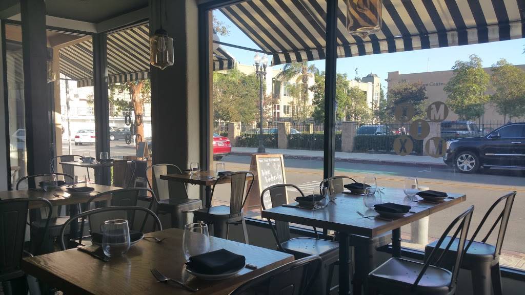 Mix Mix Kitchen Bar | restaurant | 300 N Main St, Santa Ana, CA 92701, USA | 7148365158 OR +1 714-836-5158