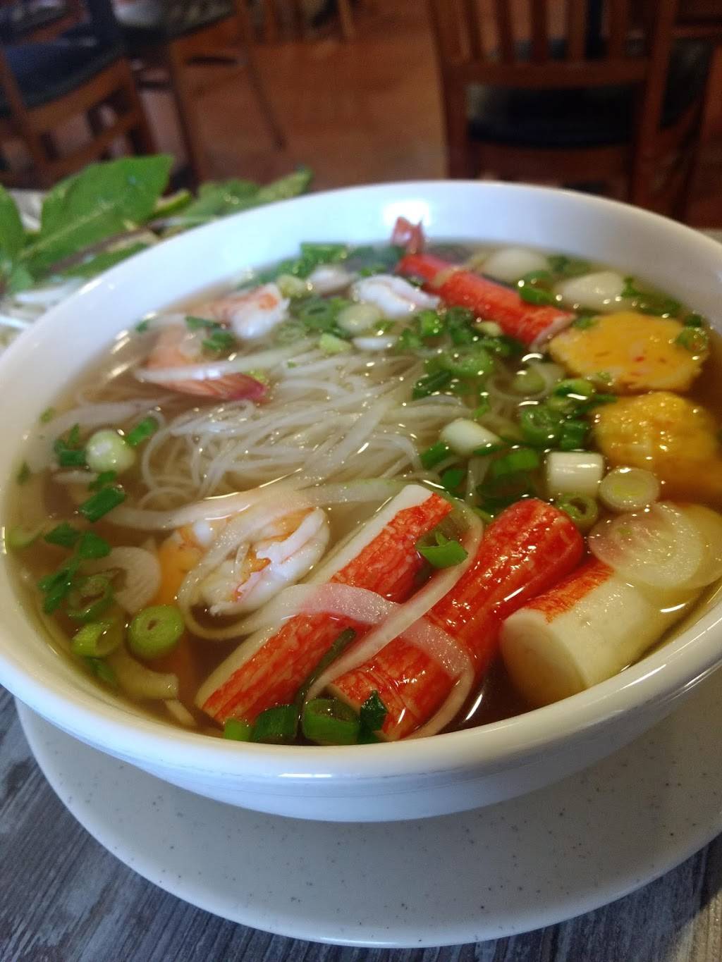 Huong Lan 11 | restaurant | 3757 W Shaw Ave, Fresno, CA 93711, USA | 5592719998 OR +1 559-271-9998