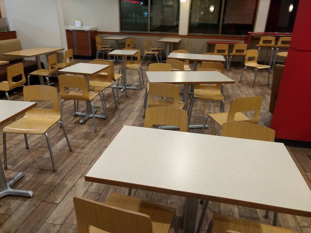 Wendys | restaurant | 2290 NW 46th St Nw, Owatonna, MN 55060, USA | 5074517403 OR +1 507-451-7403