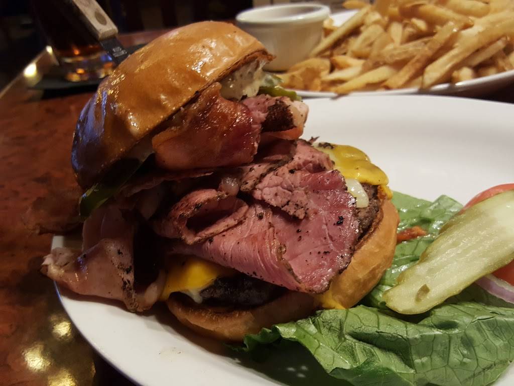 The Burger Saloon | restaurant | 601 Main St, Woodland, CA 95695, USA | 5306682747 OR +1 530-668-2747