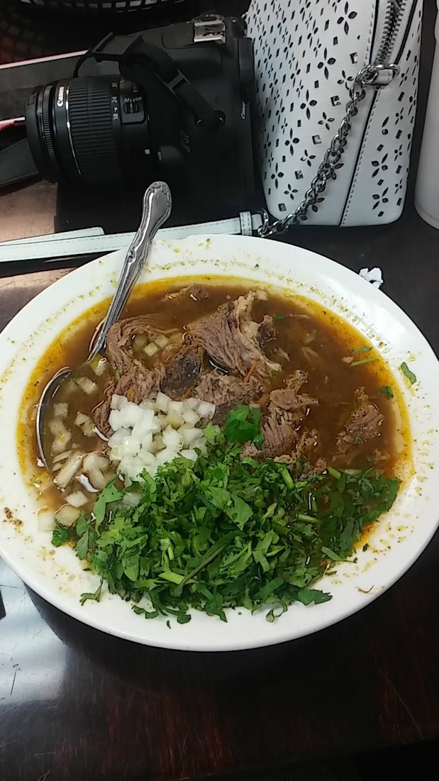 Birrieria Patinos Ocotlan | restaurant | 3813 W 26th St, Chicago, IL 60623, USA | 7732774116 OR +1 773-277-4116