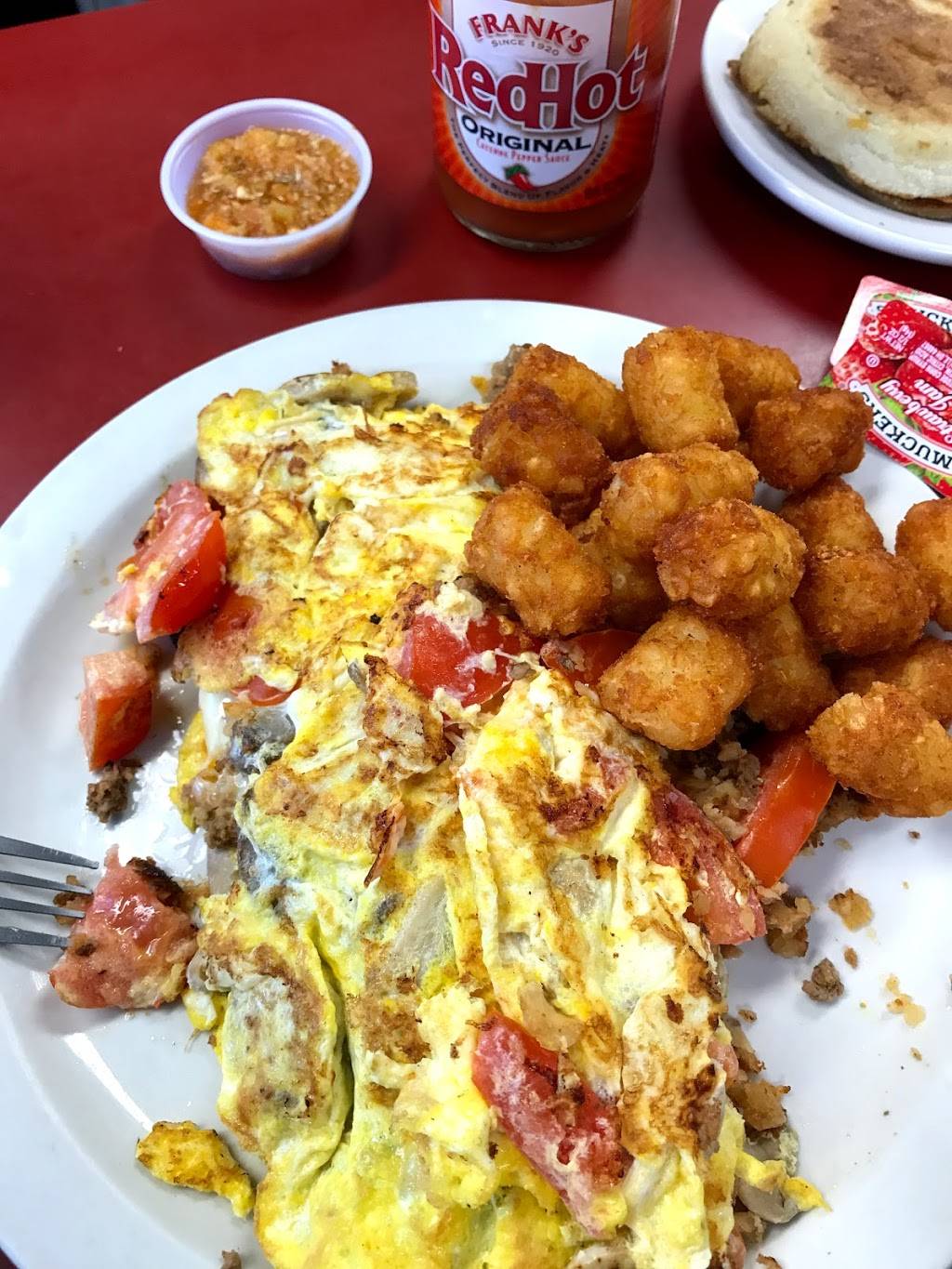 Annies Clark Brunch | restaurant | 934 Main St b, Worcester, MA 01610, USA | 5087561550 OR +1 508-756-1550