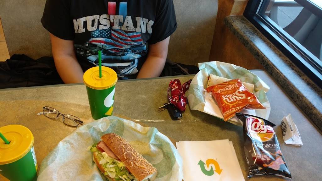 Subway | restaurant | 3810 8th St S, Wisconsin Rapids, WI 54494, USA | 7154232722 OR +1 715-423-2722