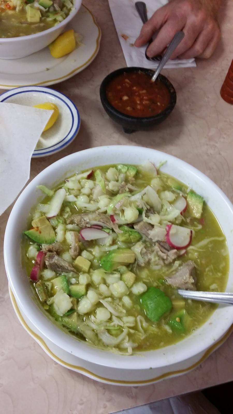 Lucios Restaurant | restaurant | 1605 Cabrillo Ave, Torrance, CA 90501, USA | 3103289810 OR +1 310-328-9810