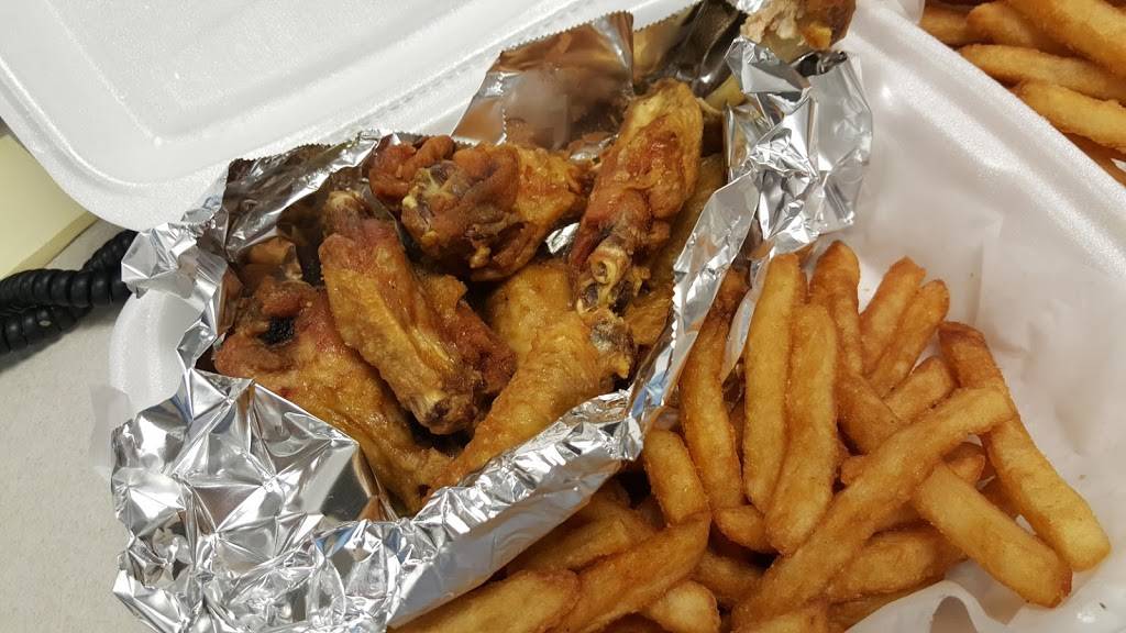 Atinos Pizza | restaurant | 570 West Roosevelt Road, Chicago, IL 60607, USA | 3129940800 OR +1 312-994-0800