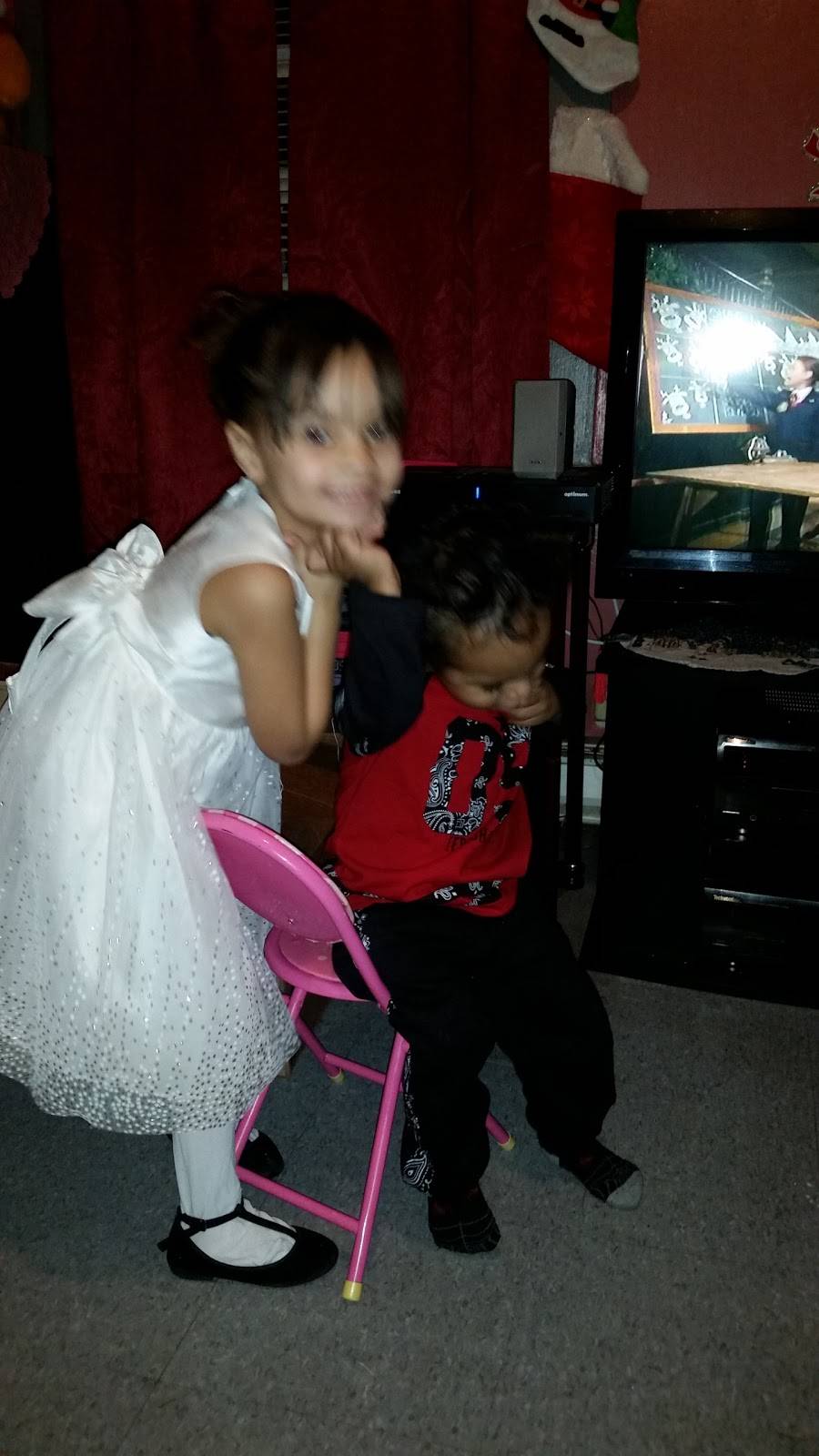 Junco Restaurant | restaurant | 557 Harral Ave, Bridgeport, CT 06604, USA | 2032758356 OR +1 203-275-8356