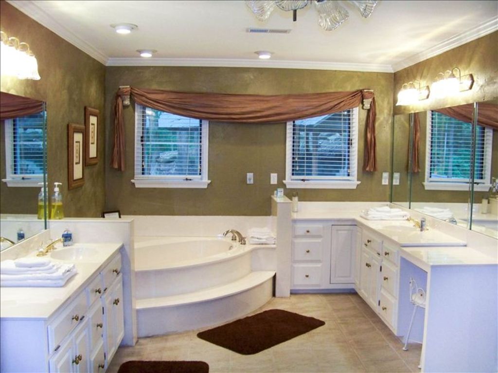 Blue Marlin Rentals-Lakehouse | restaurant | 2524 Wyeth Dr, Guntersville, AL 35976, USA | 2565826990 OR +1 256-582-6990