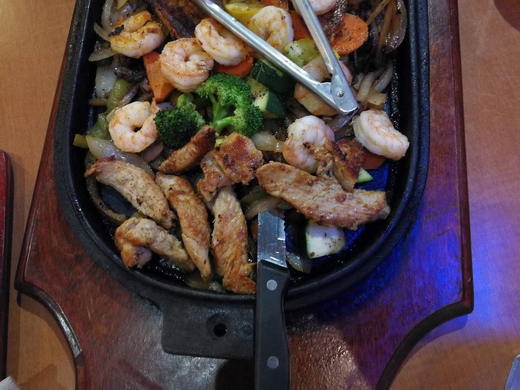 La Salsa Grille | restaurant | 840 W Danforth Rd, Edmond, OK 73003, USA | 4055624100 OR +1 405-562-4100