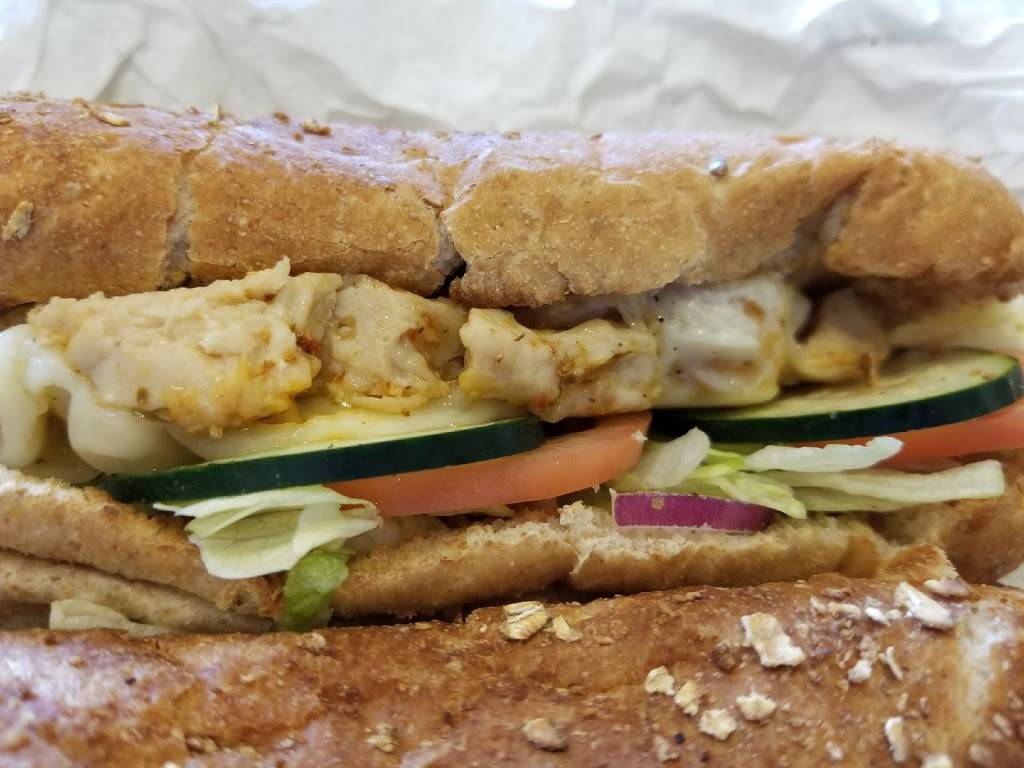 Subway Restaurants | restaurant | 3708, 562 W Holt Blvd, Ontario, CA 91762, USA | 9099885009 OR +1 909-988-5009