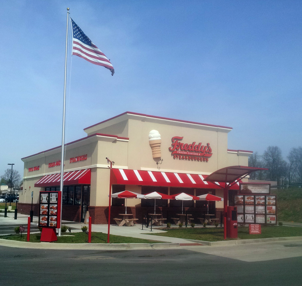 Freddys Frozen Custard & Steakburgers | restaurant | 306 N L Rogers Wells Blvd, Glasgow, KY 42141, USA | 2706293733 OR +1 270-629-3733
