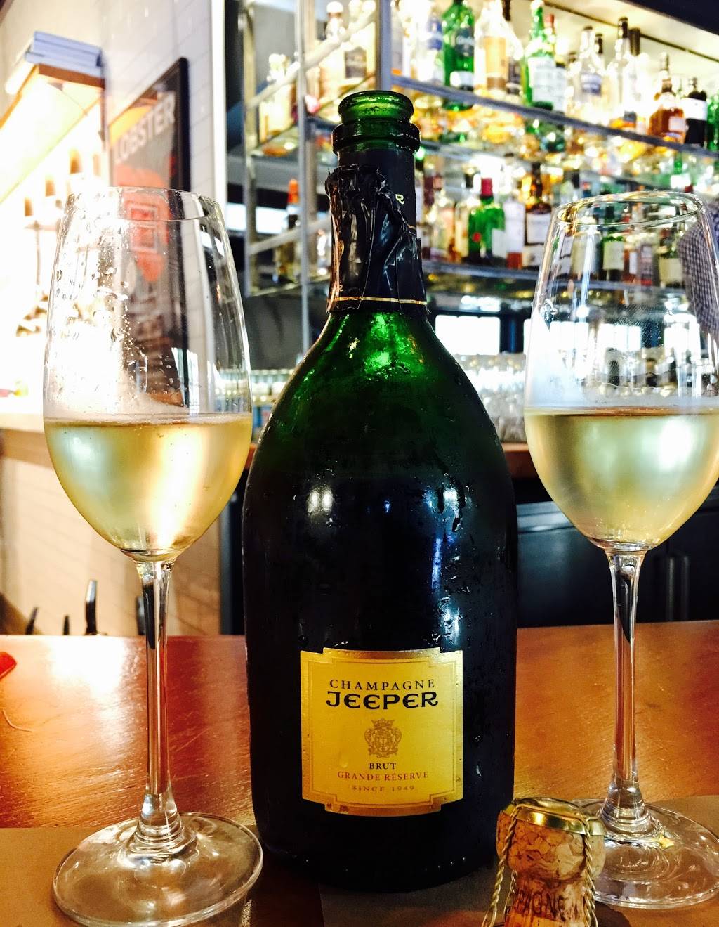 C&C | restaurant | Northbound At Flashing Yellow Light, 99201 Overseas Hwy, Key Largo, FL 33037, USA | 3054510995 OR +1 305-451-0995