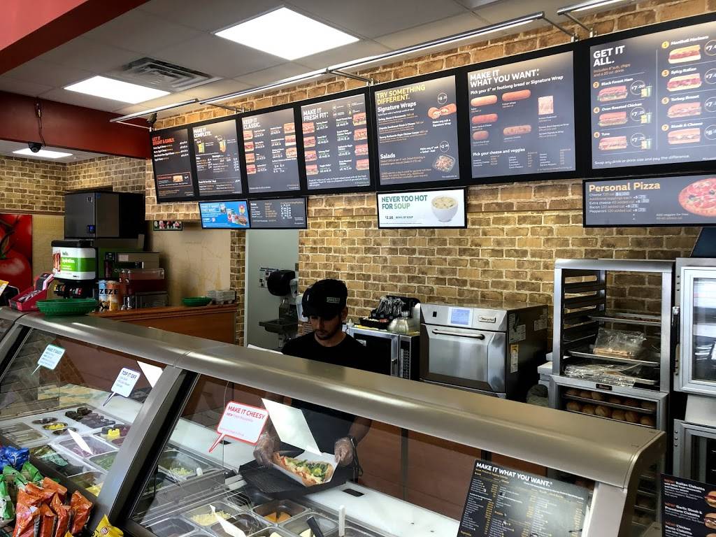 Subway | restaurant | 819 W Arapaho Rd, Richardson, TX 75080, USA | 9728031333 OR +1 972-803-1333