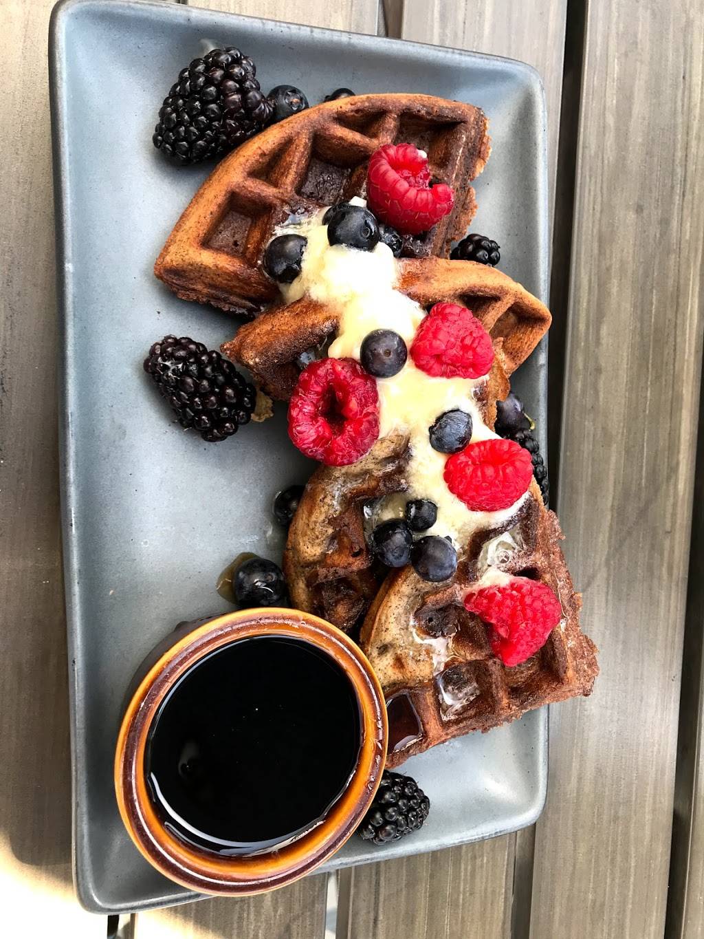 Pacific Hideaway | restaurant | 500 Pacific Coast Hwy, Huntington Beach, CA 92648, USA | 7149654448 OR +1 714-965-4448