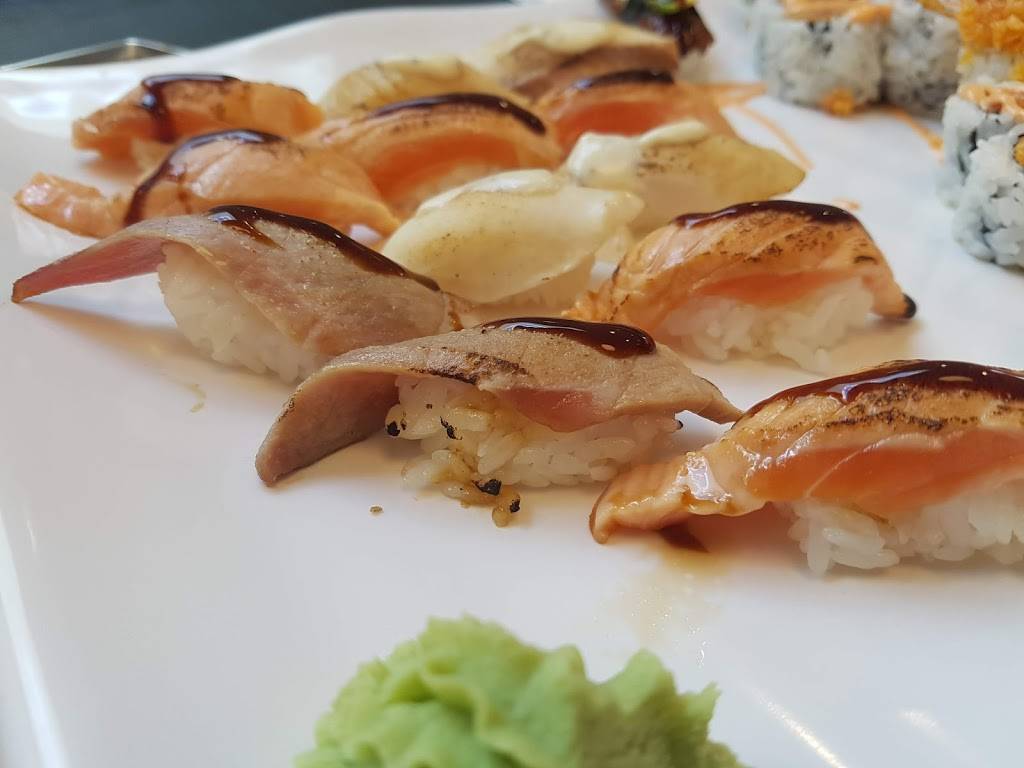 Aburi Sushi | restaurant | 301-7181 Yonge St, Vaughan, ON L3T 0C7, Canada | 6478883632 OR +1 647-888-3632