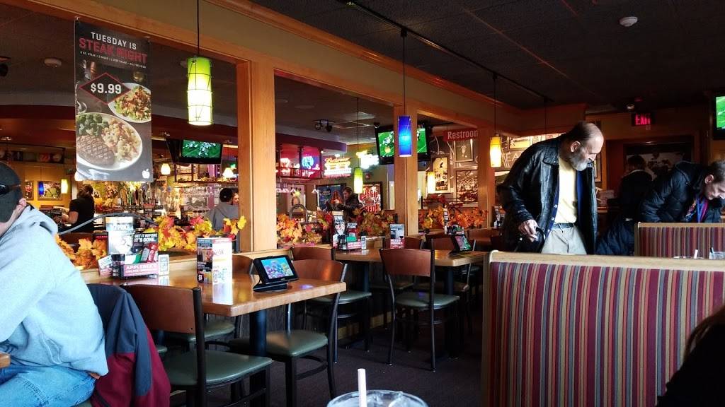 Applebees Grill + Bar | restaurant | 2201 Coulee Rd, Hudson, WI 54016, USA | 7153770741 OR +1 715-377-0741